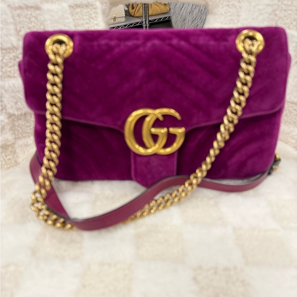 Gucci Handbags - Gucci Marmont velvet chain bag